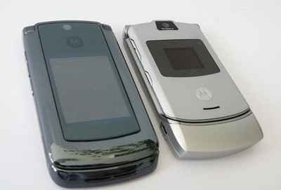 摩托羅拉RAZR V8 刀鋒再臨，一款被低估的經典翻蓋手機